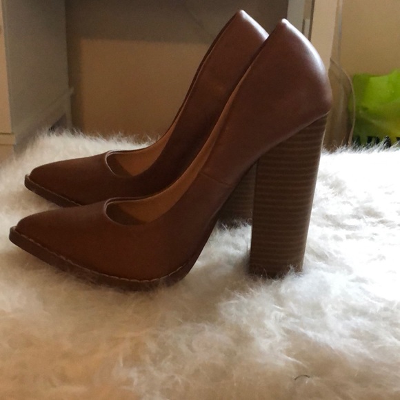 Shoes - Picture 2 of 3